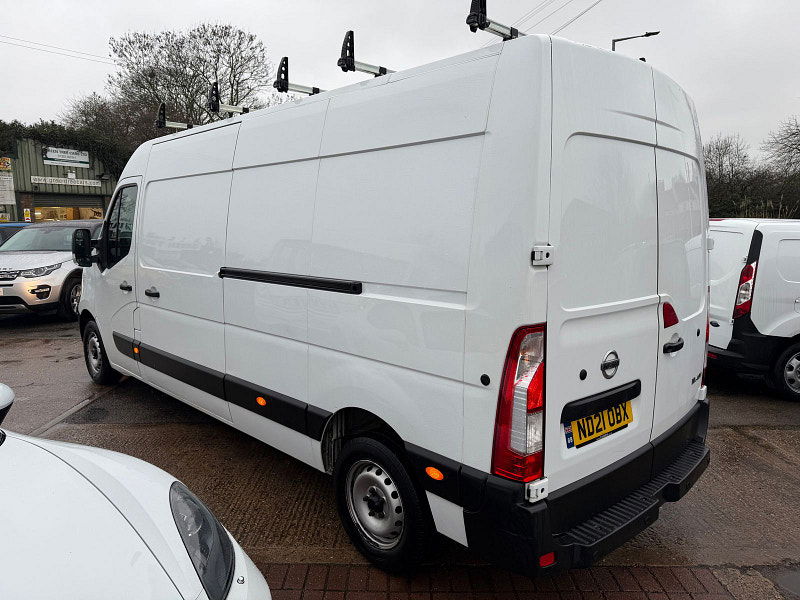 Nissan NV400 2.3 dCi 35 Tekna Panel Van 5dr Diesel Manual FWD L3 H2 Euro 6 (135 ps) 5dr Manual 2026