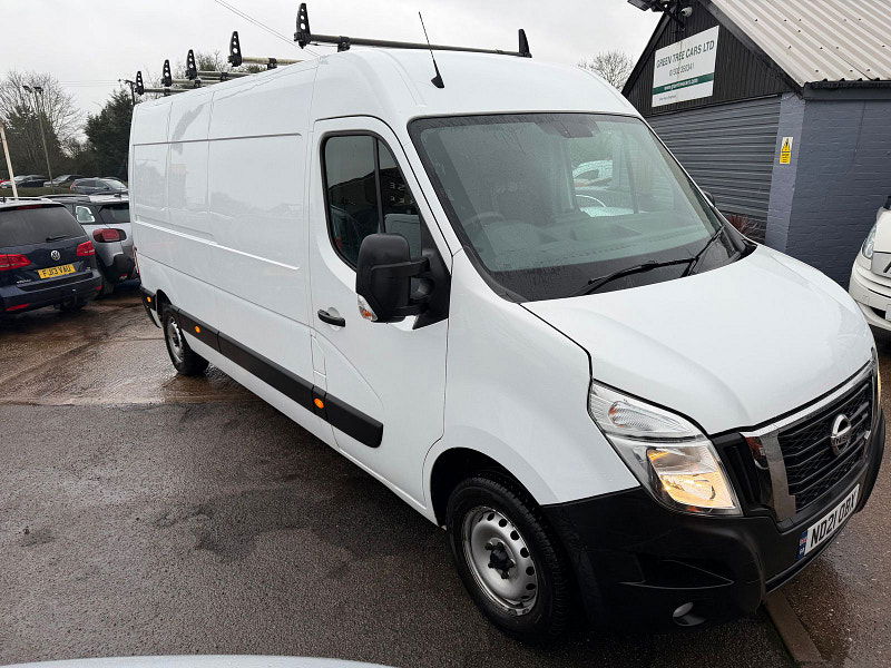 Nissan NV400 2.3 dCi 35 Tekna Panel Van 5dr Diesel Manual FWD L3 H2 Euro 6 (135 ps) 5dr Manual 2026
