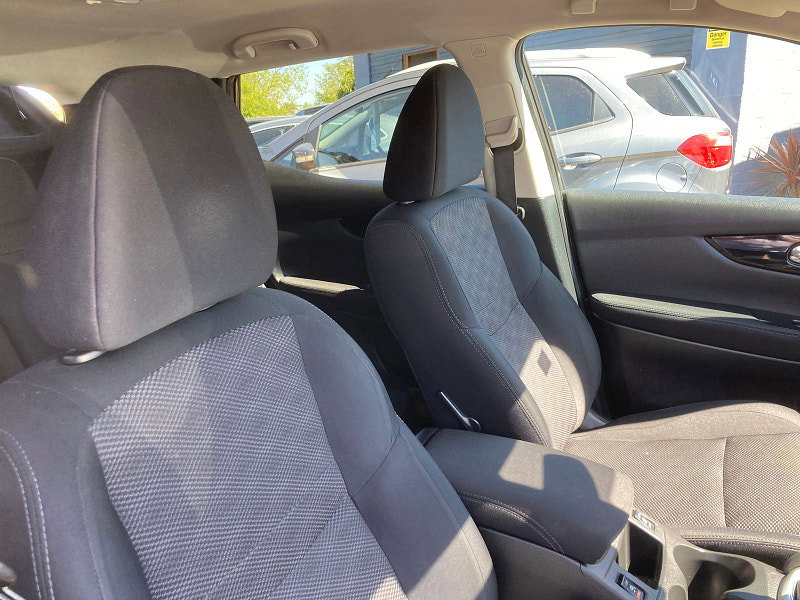 Nissan Qashqai 1.2 DIG-T N-Connecta SUV 5dr Petrol Manual 2WD Euro 6 (s/s) (115 ps) 5dr Manual 2026