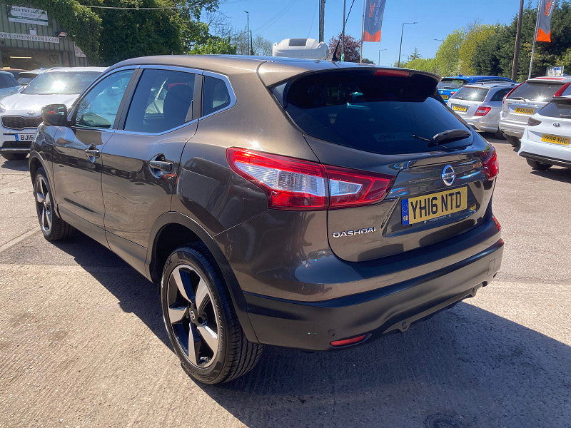 Nissan Qashqai 1.2 DIG-T N-Connecta SUV 5dr Petrol Manual 2WD Euro 6 (s/s) (115 ps) 5dr Manual 2026
