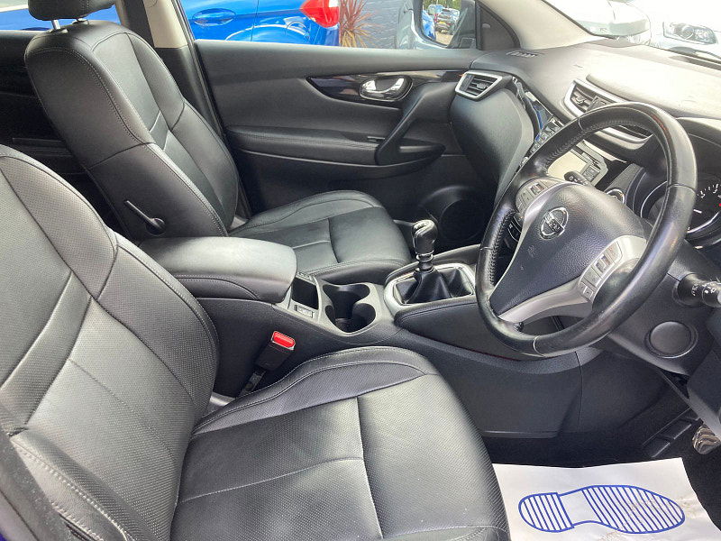 Nissan Qashqai 1.2 DIG-T Tekna SUV 5dr Petrol Manual 2WD Euro 6 (s/s) (115 ps) 5dr Manual 2025