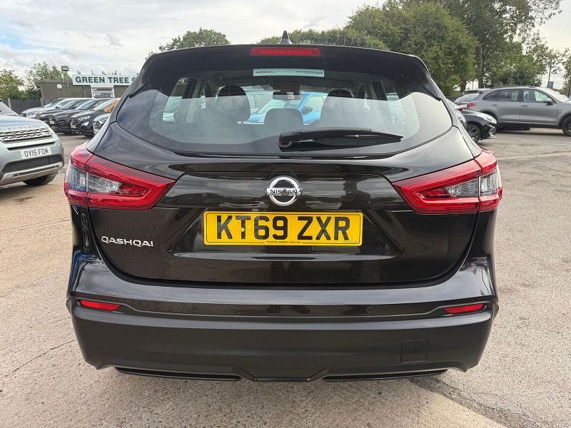 Nissan Qashqai 1.3 DIG-T Acenta Premium SUV 5dr Petrol Manual Euro 6 (s/s) (160 ps) 5dr Manual 2025