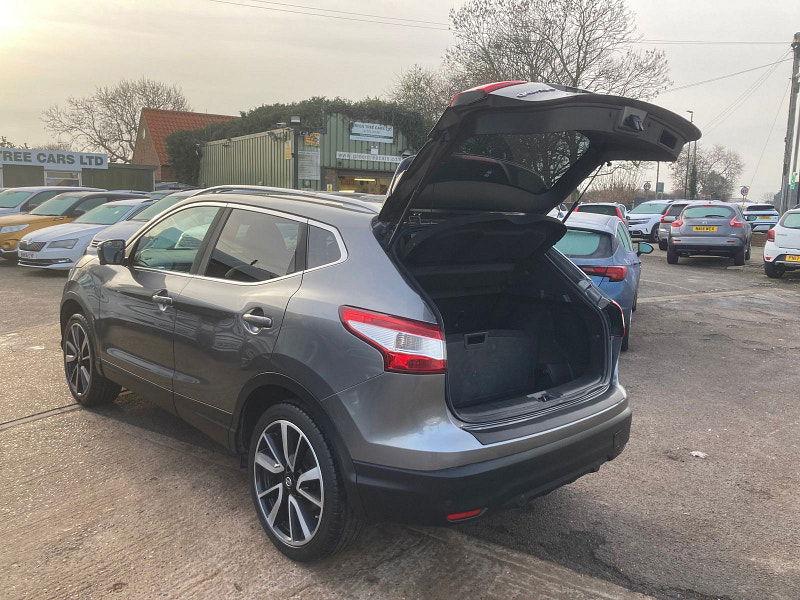 Nissan Qashqai 1.5 dCi Tekna SUV 5dr Diesel Manual 2WD Euro 5 (s/s) (110 ps) 5dr Manual 2026