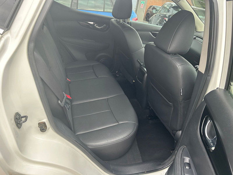 Nissan Qashqai 1.5 dCi Tekna SUV 5dr Diesel Manual 2WD Euro 6 (s/s) (110 ps) 5dr Manual 2025