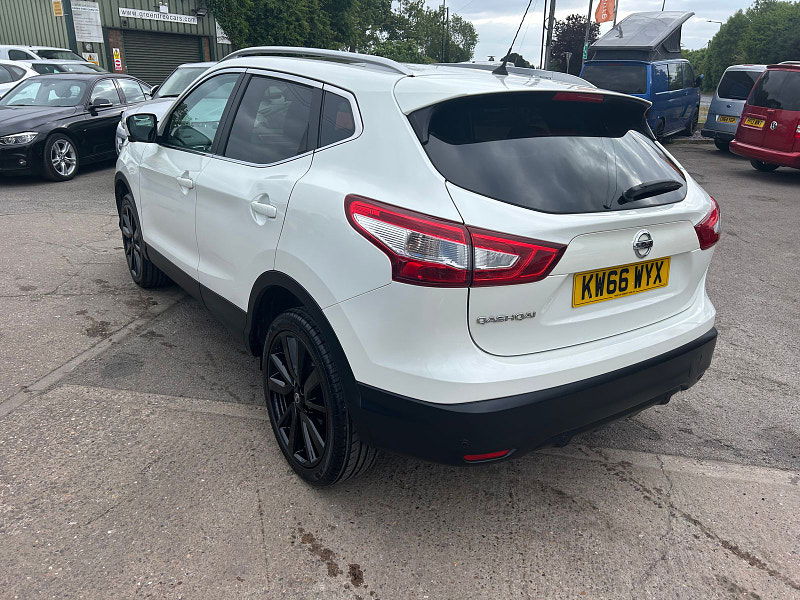 Nissan Qashqai 1.5 dCi Tekna SUV 5dr Diesel Manual 2WD Euro 6 (s/s) (110 ps) 5dr Manual 2025