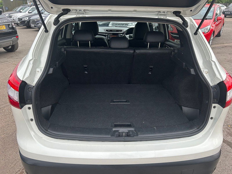 Nissan Qashqai 1.5 dCi Tekna SUV 5dr Diesel Manual 2WD Euro 6 (s/s) (110 ps) 5dr Manual 2025