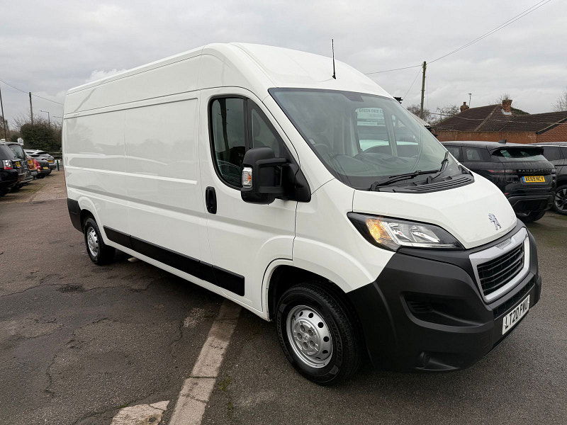 Peugeot Boxer 2.2 BlueHDi 335 Professional Panel Van 5dr Diesel Manual L3 H2 Euro 6 (s/s) (140 ps) 5dr Manual 2024