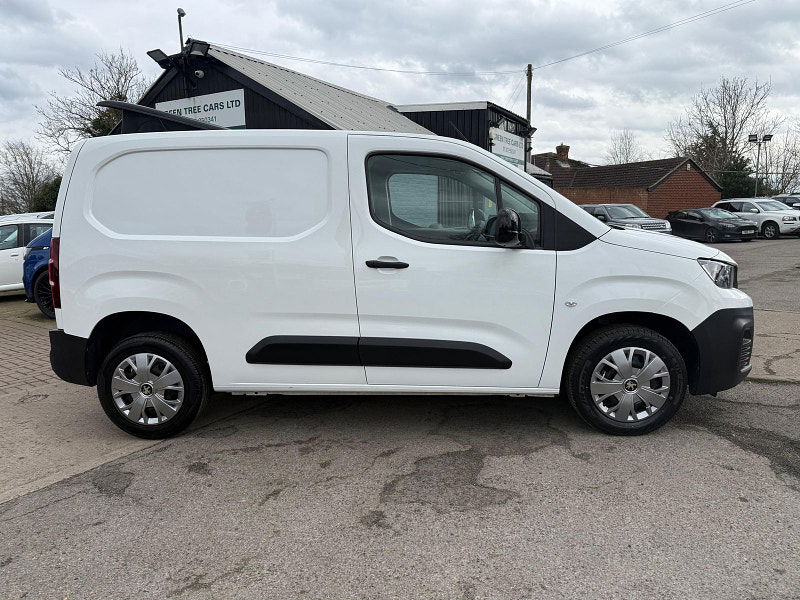 Peugeot Partner 1.5 BlueHDi 1000 Professional Premium Standard Panel Van 5dr Diesel Manual SWB Euro 6 (100 bhp) 5dr Manual 2025