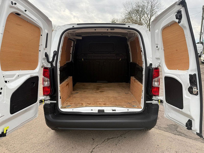 Peugeot Partner 1.5 BlueHDi 1000 Professional Premium Standard Panel Van 5dr Diesel Manual SWB Euro 6 (100 bhp) 5dr Manual 2025