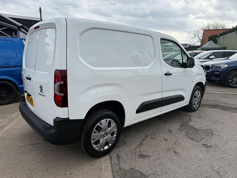 Peugeot Partner 1.5 BlueHDi 1000 Professional Premium Standard Panel Van 5dr Diesel Manual SWB Euro 6 (100 bhp) 5dr Manual 2025