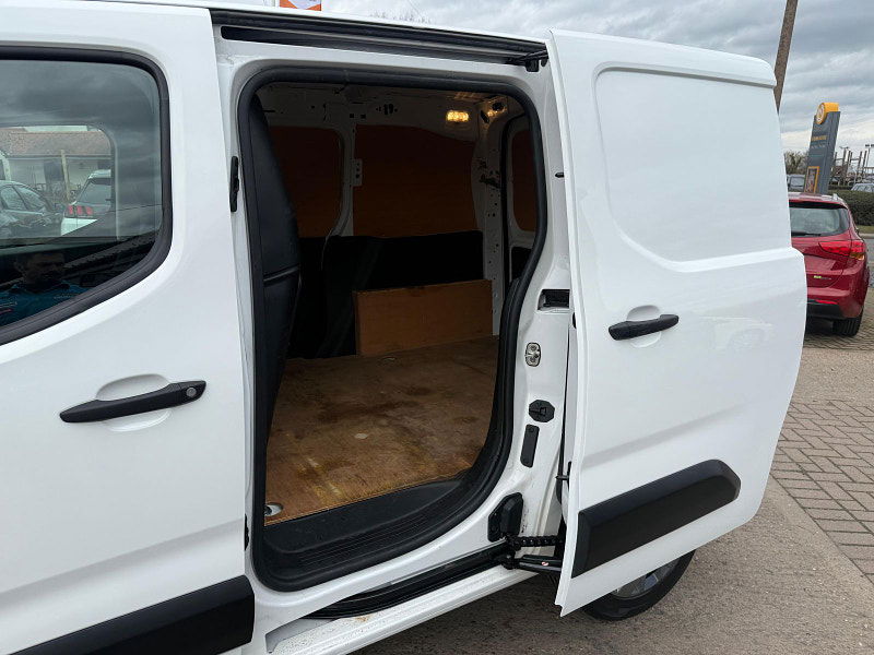 Peugeot Partner 1.5 BlueHDi 1000 Professional Premium Standard Panel Van 5dr Diesel Manual SWB Euro 6 (100 bhp) 5dr Manual 2025