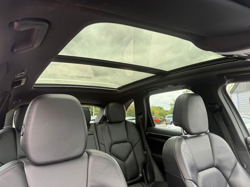 Porsche Cayenne 3.0 TD V6 SUV 5dr Diesel TiptronicS 4WD Euro 6 (s/s) (262 ps) 5dr Automatic 2025