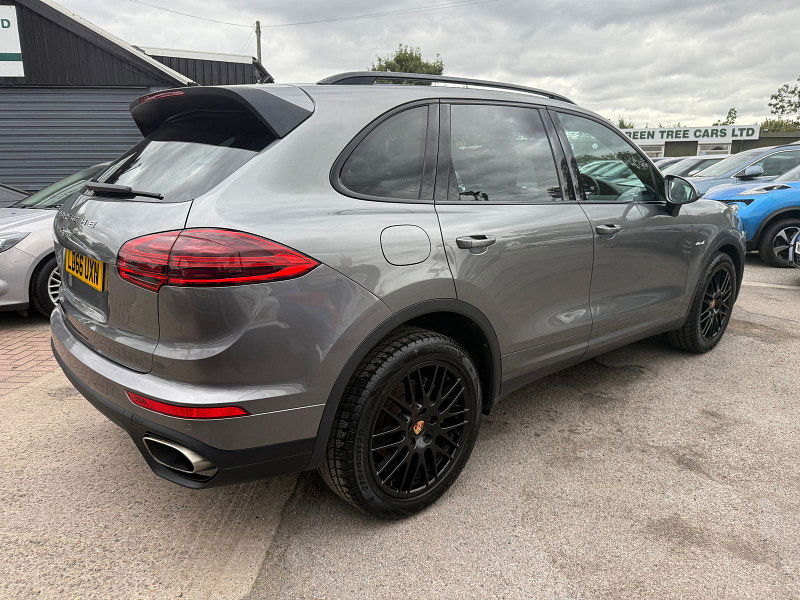 Porsche Cayenne 3.0 TD V6 SUV 5dr Diesel TiptronicS 4WD Euro 6 (s/s) (262 ps) 5dr Automatic 2025