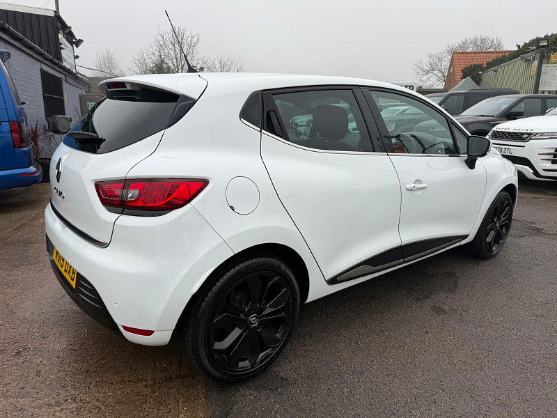 Renault Clio 0.9 TCe Iconic Hatchback 5dr Petrol Manual Euro 6 (s/s) (75 ps) 5dr Manual 2026