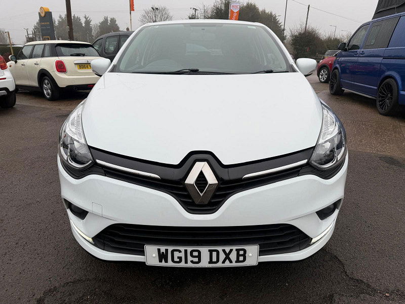 Renault Clio 0.9 TCe Iconic Hatchback 5dr Petrol Manual Euro 6 (s/s) (75 ps) 5dr Manual 2026