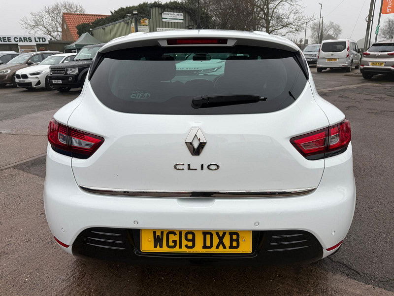 Renault Clio 0.9 TCe Iconic Hatchback 5dr Petrol Manual Euro 6 (s/s) (75 ps) 5dr Manual 2026