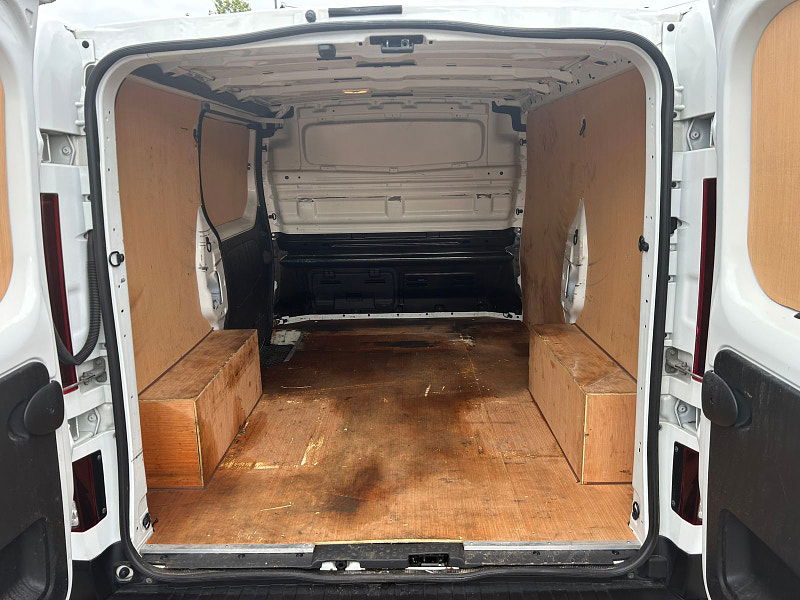 Renault Trafic 2.0 dCi ENERGY 28 Business+ Panel Van 5dr Diesel Manual SWB Standard Roof Euro 6 (s/s) (120 ps) 4dr Manual 2025