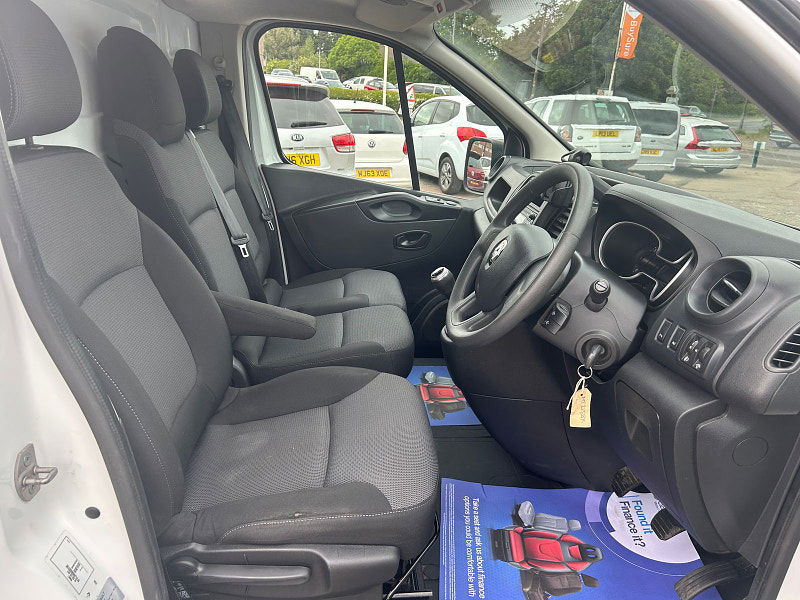 Renault Trafic 2.0 dCi ENERGY 28 Business+ Panel Van 5dr Diesel Manual SWB Standard Roof Euro 6 (s/s) (120 ps) 4dr Manual 2025