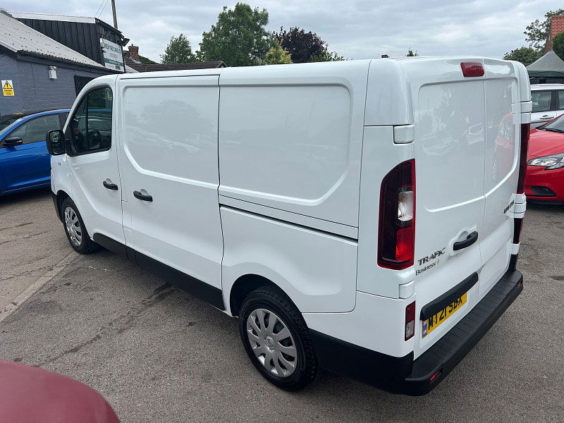 Renault Trafic 2.0 dCi ENERGY 28 Business+ Panel Van 5dr Diesel Manual SWB Standard Roof Euro 6 (s/s) (120 ps) 4dr Manual 2025