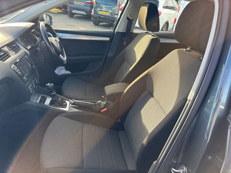 Skoda Octavia 1.6 TDI SE Hatchback 5dr Diesel DSG Euro 6 (s/s) (110 ps) 5dr Automatic 2026