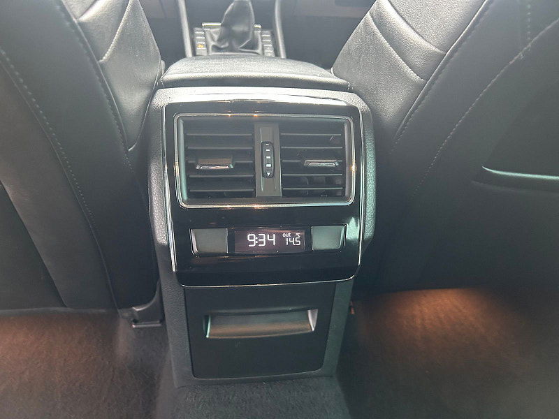 Skoda Superb 2.0 TDI SE Business Estate 5dr Diesel Manual Euro 6 (s/s) (150 ps) 5dr Manual 2025