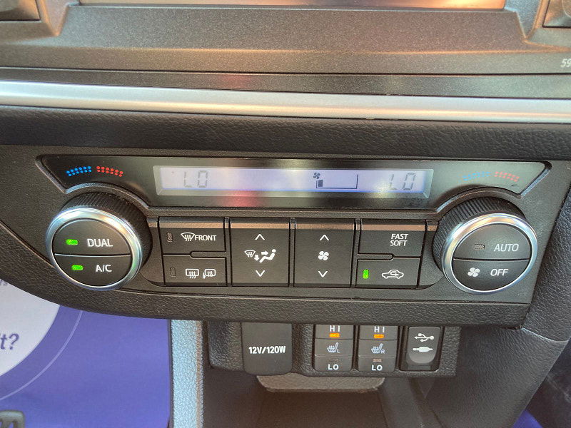 Toyota Auris 1.6 V-Matic Excel Hatchback 5dr Petrol Manual Euro 5 (132 ps) 5dr Manual 2025