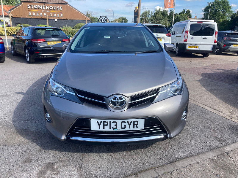 Toyota Auris 1.6 V-Matic Excel Hatchback 5dr Petrol Manual Euro 5 (132 ps) 5dr Manual 2025