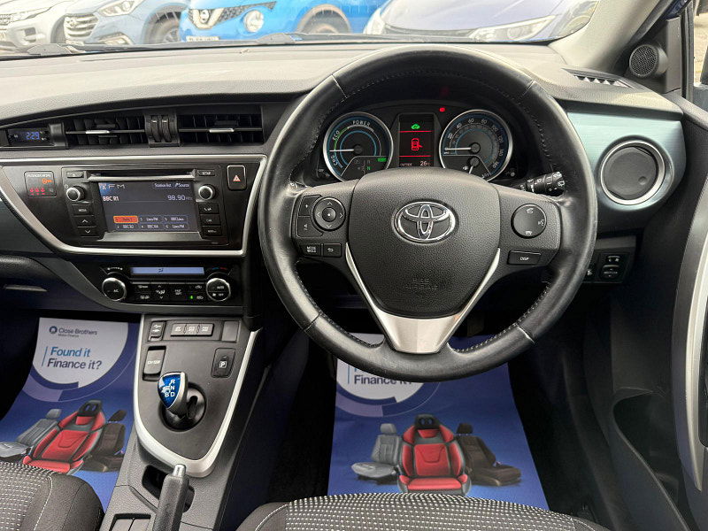 Toyota Auris 1.8 VVT-h Icon Touring Sports 5dr Petrol Hybrid CVT Euro 5 (s/s) (136 ps) 5dr Automatic 2025