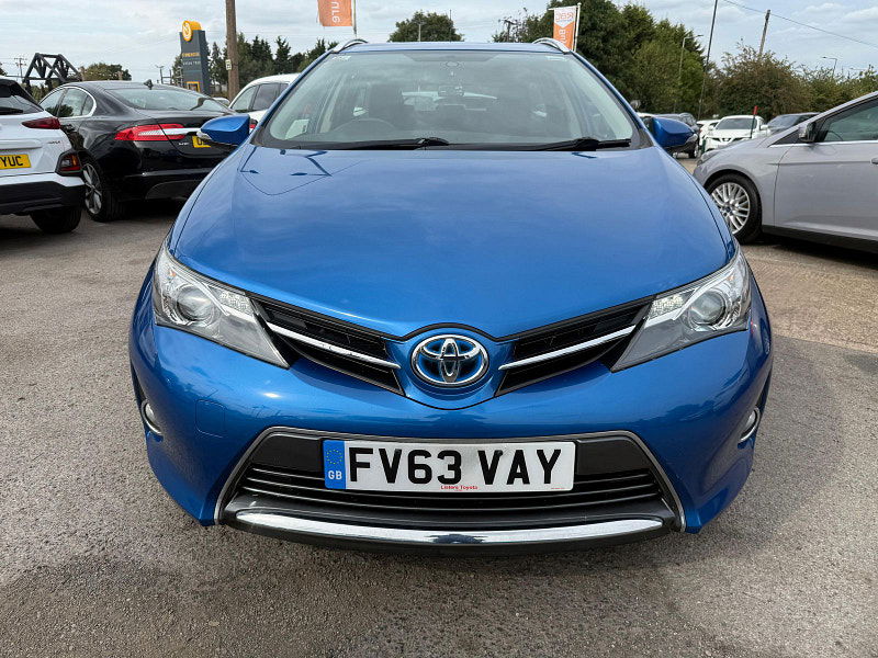 Toyota Auris 1.8 VVT-h Icon Touring Sports 5dr Petrol Hybrid CVT Euro 5 (s/s) (136 ps) 5dr Automatic 2025