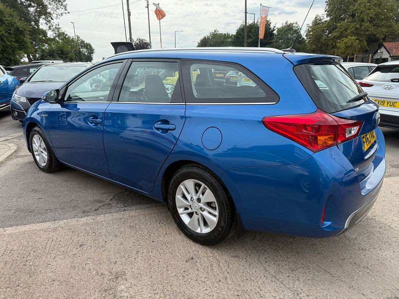 Toyota Auris 1.8 VVT-h Icon Touring Sports 5dr Petrol Hybrid CVT Euro 5 (s/s) (136 ps) 5dr Automatic 2025