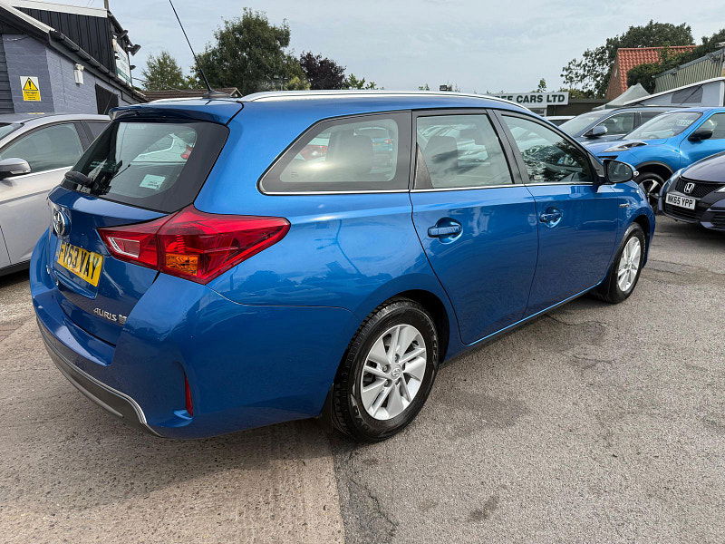 Toyota Auris 1.8 VVT-h Icon Touring Sports 5dr Petrol Hybrid CVT Euro 5 (s/s) (136 ps) 5dr Automatic 2025