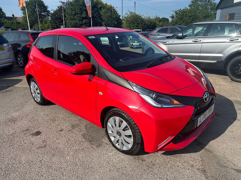Toyota Aygo 1.0 VVT-i x-play Hatchback 5dr Petrol Manual Euro 6 (68 ps) 5dr Manual 2025