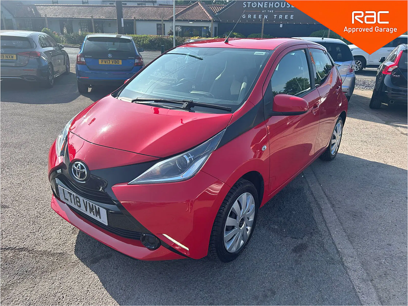 Toyota Aygo 1.0 VVT-i x-play Hatchback 5dr Petrol Manual Euro 6 (68 ps) 5dr Manual 2025