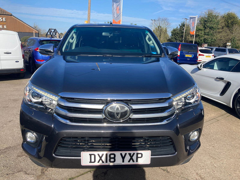 Toyota Hilux 2.4 D-4D Invincible Pickup Double Cab 4dr Diesel Auto 4WD Euro 6 (s/s) (TSS, 3.5t) (150 ps) 4dr Automatic 2026