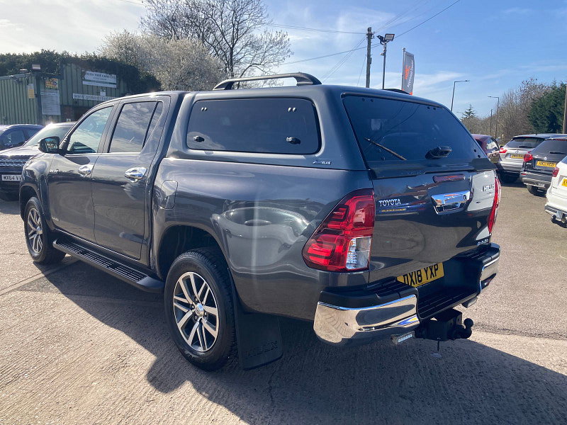 Toyota Hilux 2.4 D-4D Invincible Pickup Double Cab 4dr Diesel Auto 4WD Euro 6 (s/s) (TSS, 3.5t) (150 ps) 4dr Automatic 2026