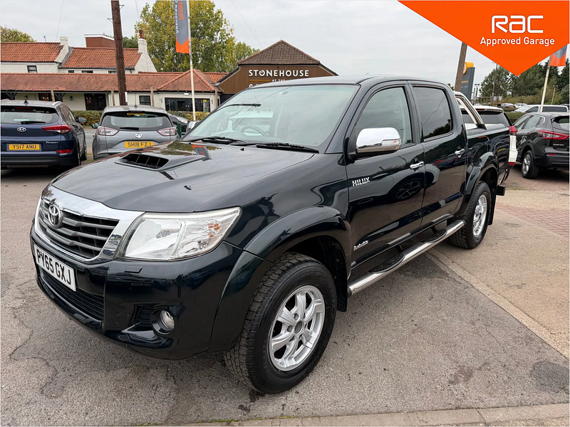 Toyota Hilux 3.0 D-4D Invincible X Pickup Double Cab 4dr Diesel Manual 4WD Euro 5 (Style) (171 ps) 4dr Manual 2025