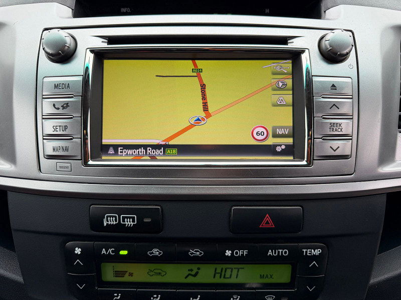 Toyota Hilux 3.0 D-4D Invincible X Pickup Double Cab 4dr Diesel Manual 4WD Euro 5 (Style) (171 ps) 4dr Manual 2025
