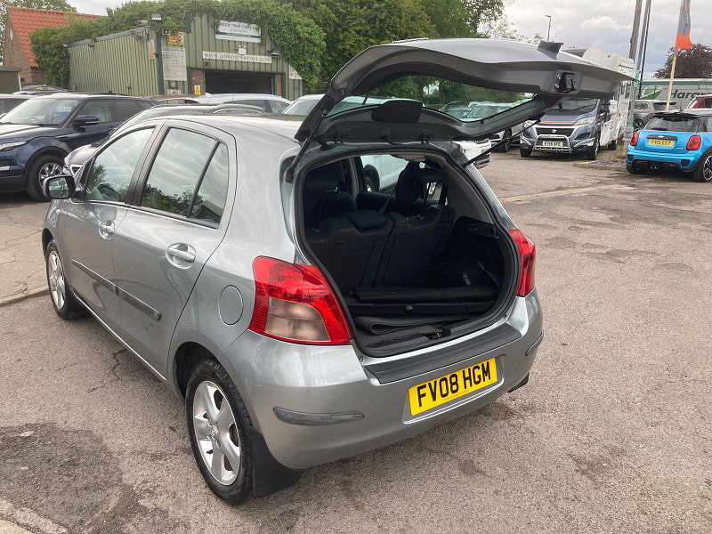 Toyota Yaris 1.3 VVT-i T Spirit Hatchback 5dr Petrol Manual (141 g/km, 85 bhp) 5dr Manual 2026