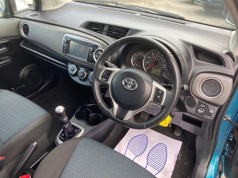 Toyota Yaris 1.33 Dual VVT-i TR Hatchback 5dr Petrol Manual Euro 5 (101 ps) 5dr Manual 2026