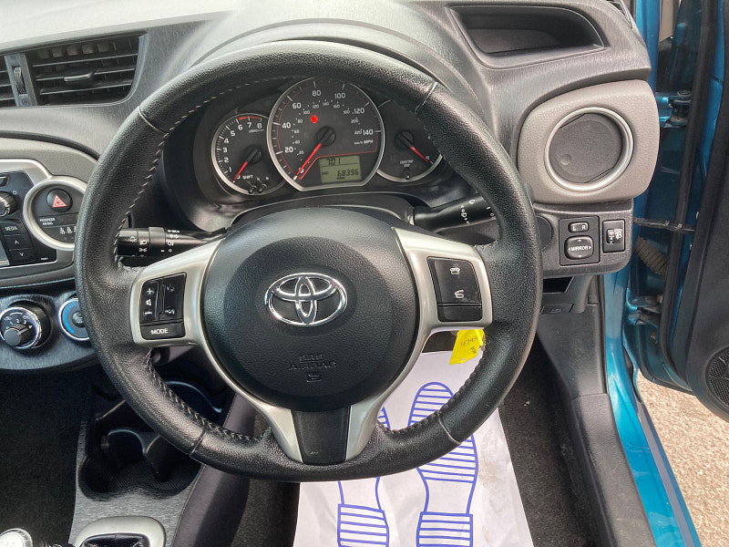 Toyota Yaris 1.33 Dual VVT-i TR Hatchback 5dr Petrol Manual Euro 5 (101 ps) 5dr Manual 2026