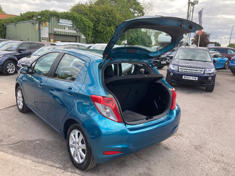 Toyota Yaris 1.33 Dual VVT-i TR Hatchback 5dr Petrol Manual Euro 5 (101 ps) 5dr Manual 2026