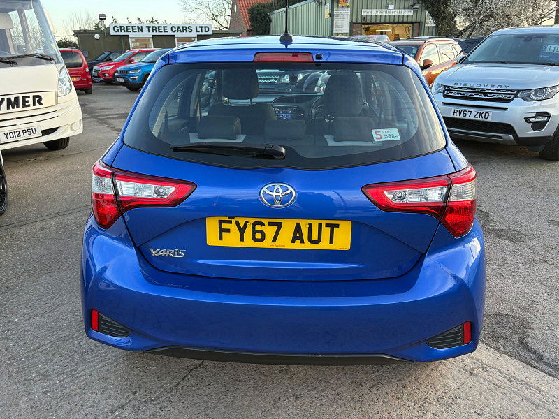 Toyota Yaris 1.5 VVT-i Icon Tech Hatchback 5dr Petrol Manual Euro 6 (111 ps) 5dr Manual 2026