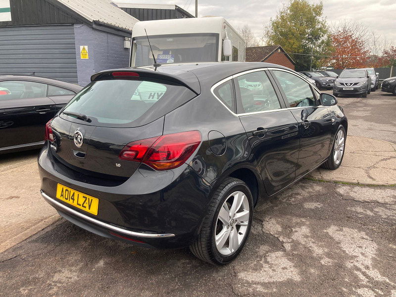 Vauxhall Astra 1.6 16v SRi Hatchback 5dr Petrol Auto Euro 5 (115 ps) 5dr Automatic 2025