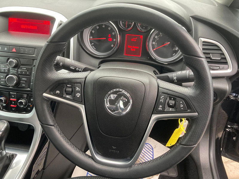 Vauxhall Astra 1.6 16v SRi Hatchback 5dr Petrol Auto Euro 5 (115 ps) 5dr Automatic 2025