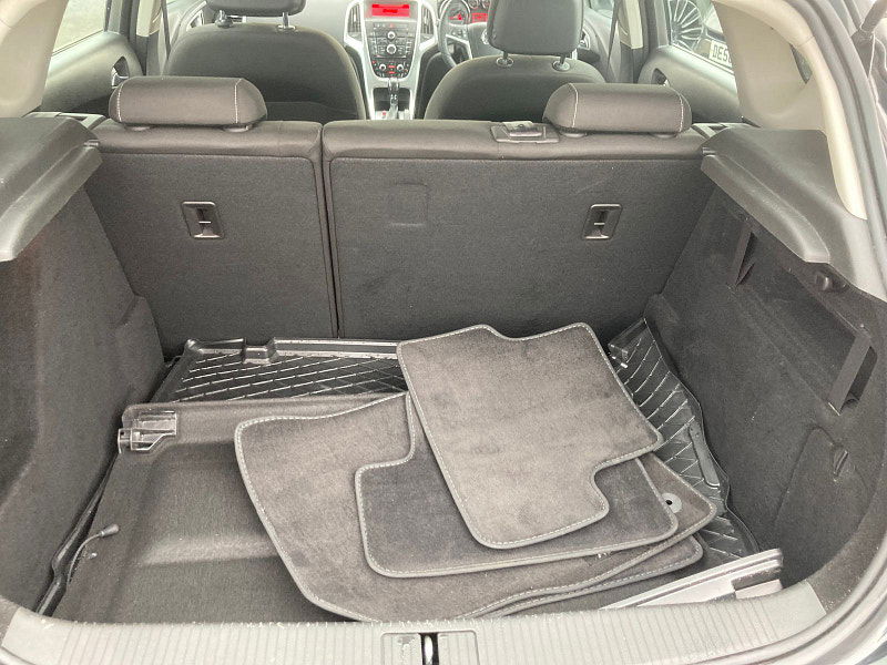 Vauxhall Astra 1.6 16v SRi Hatchback 5dr Petrol Auto Euro 5 (115 ps) 5dr Automatic 2025