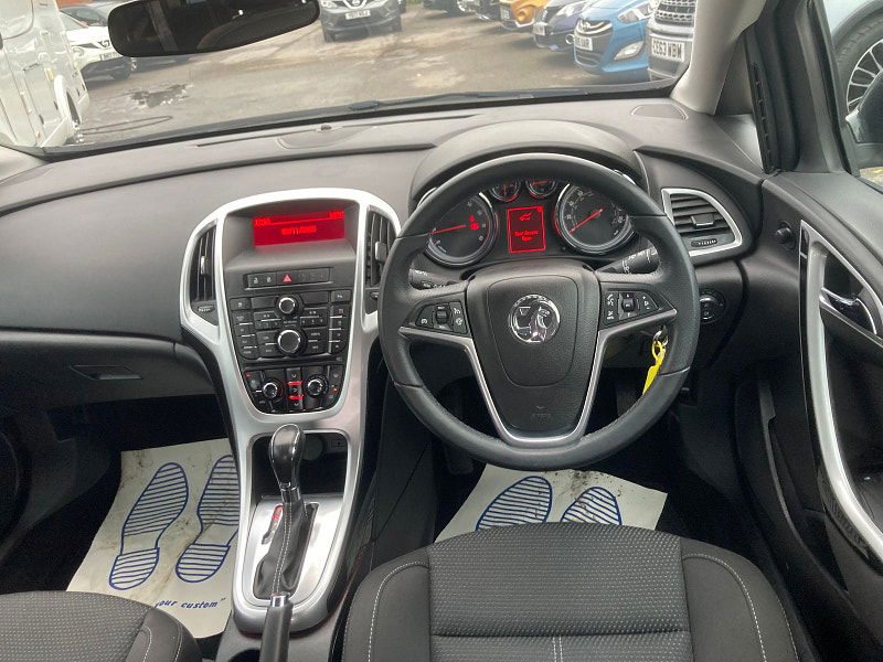 Vauxhall Astra 1.6 16v SRi Hatchback 5dr Petrol Auto Euro 5 (115 ps) 5dr Automatic 2025