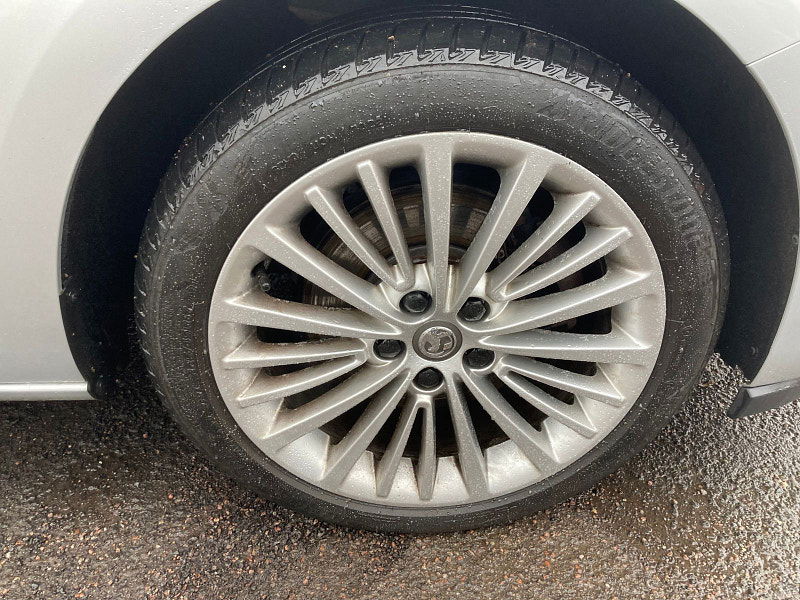 Vauxhall Astra 1.6 CDTi BlueInjection Elite Nav Hatchback 5dr Diesel Auto Euro 6 (136 ps) 5dr Automatic 2026