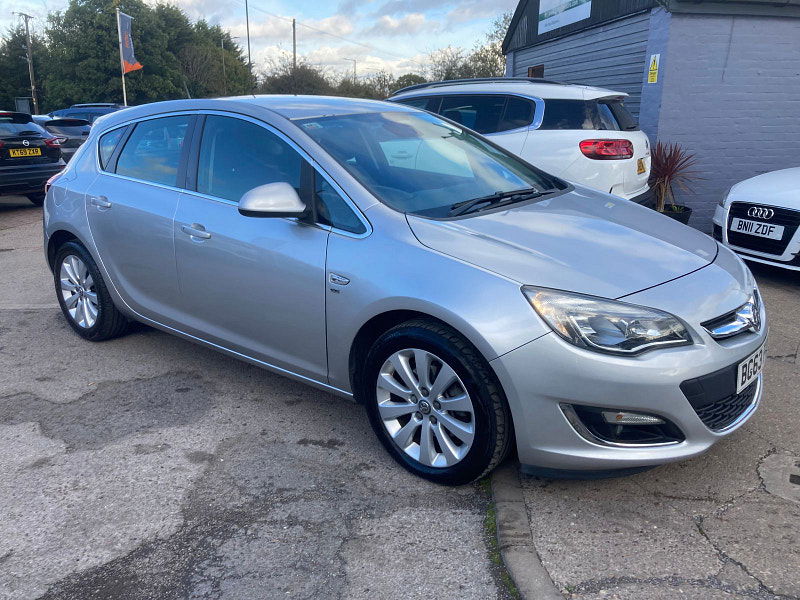 Vauxhall Astra 2.0 CDTi ecoFLEX SE Hatchback 5dr Diesel Manual Euro 5 (s/s) (165 ps) 5dr Manual 2025