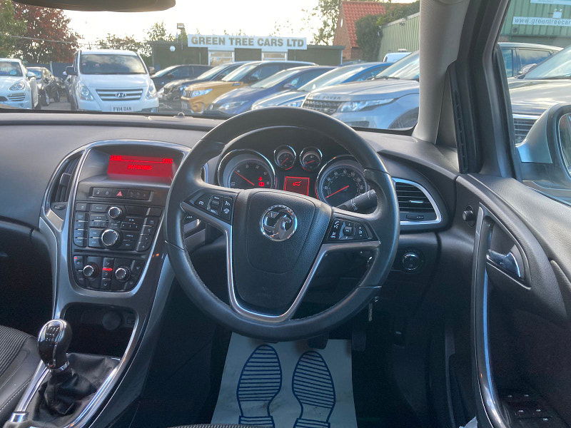 Vauxhall Astra 2.0 CDTi ecoFLEX SE Hatchback 5dr Diesel Manual Euro 5 (s/s) (165 ps) 5dr Manual 2025