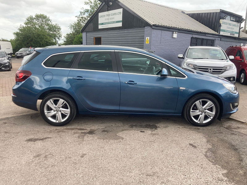 Vauxhall Astra 2.0 CDTi SRi Sports Tourer 5dr Diesel Manual Euro 5 (s/s) (165 ps) 5dr Manual 2025